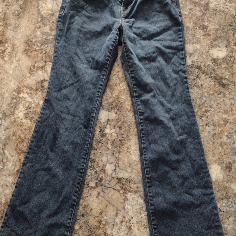 Curvy Bootcut Jeans